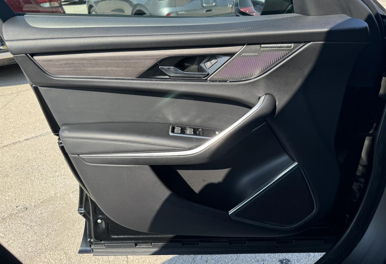 2022 Jaguar F-PACE P250 S Photo