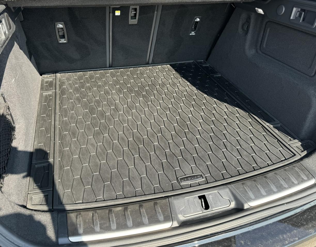 2022 Jaguar F-PACE P250 S Photo