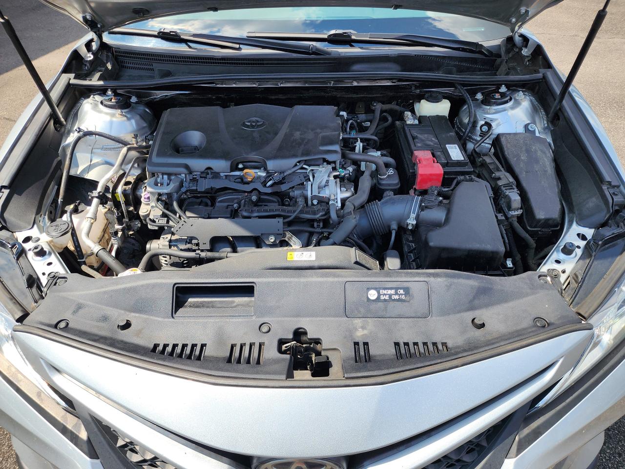 2018 Toyota Camry SE - Photo #16