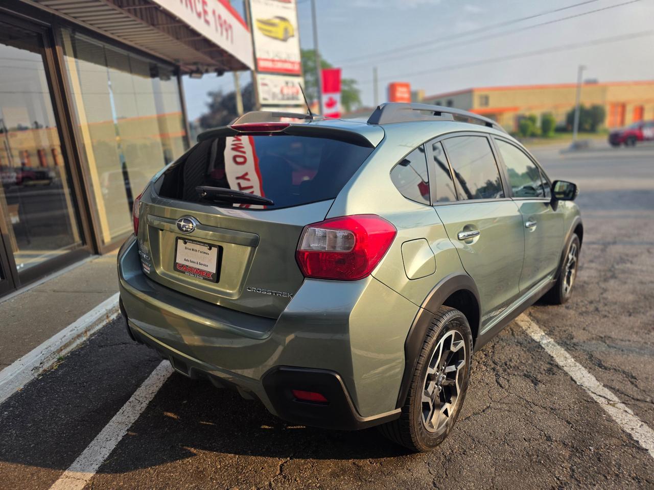 2016 Subaru XV Crosstrek Limited Package Navi | Leather | Sunroof | Heated Seats | Backup Camera Photo