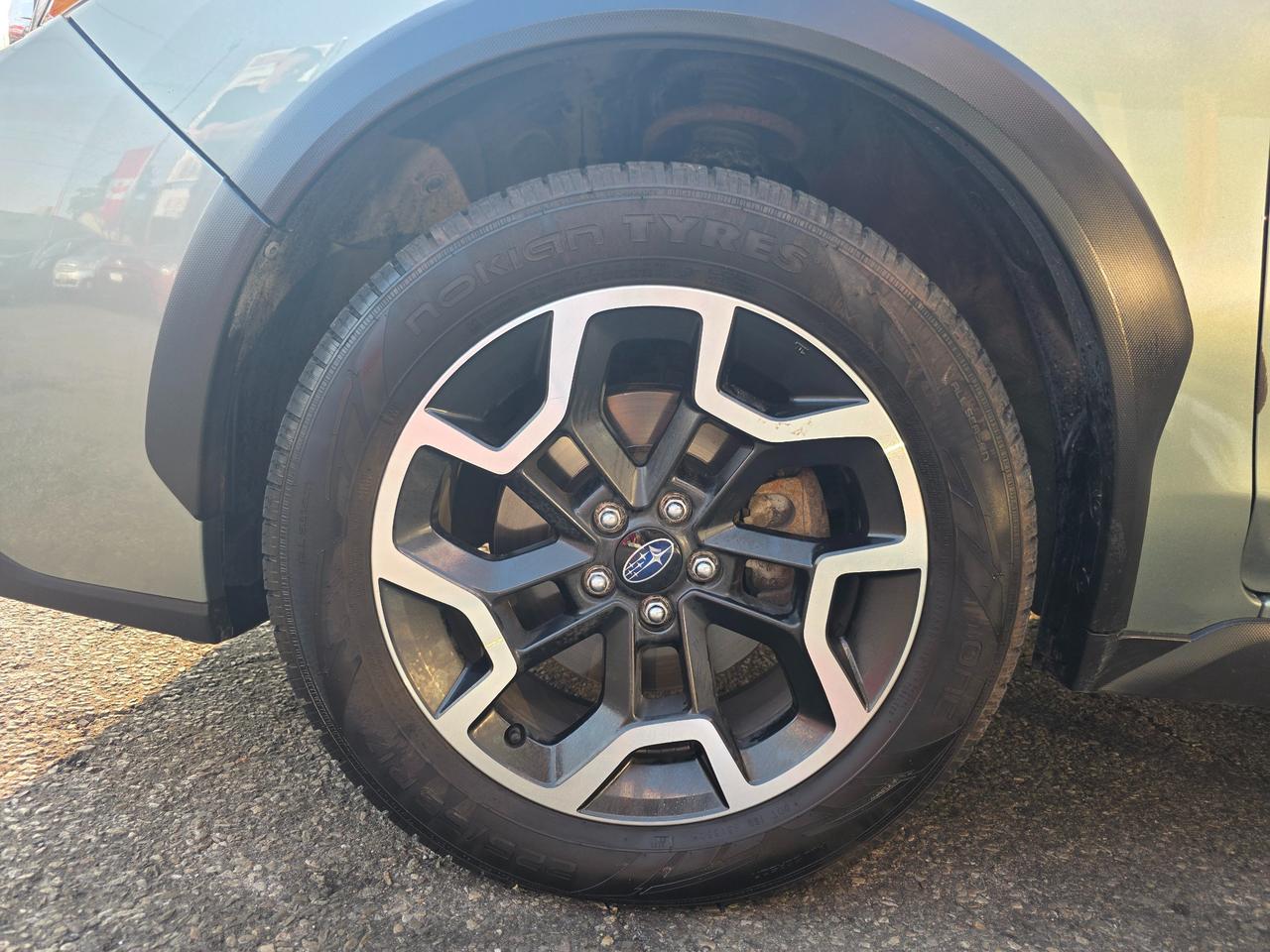 2016 Subaru XV Crosstrek Limited Package Navi | Leather | Sunroof | Heated Seats | Backup Camera Photo