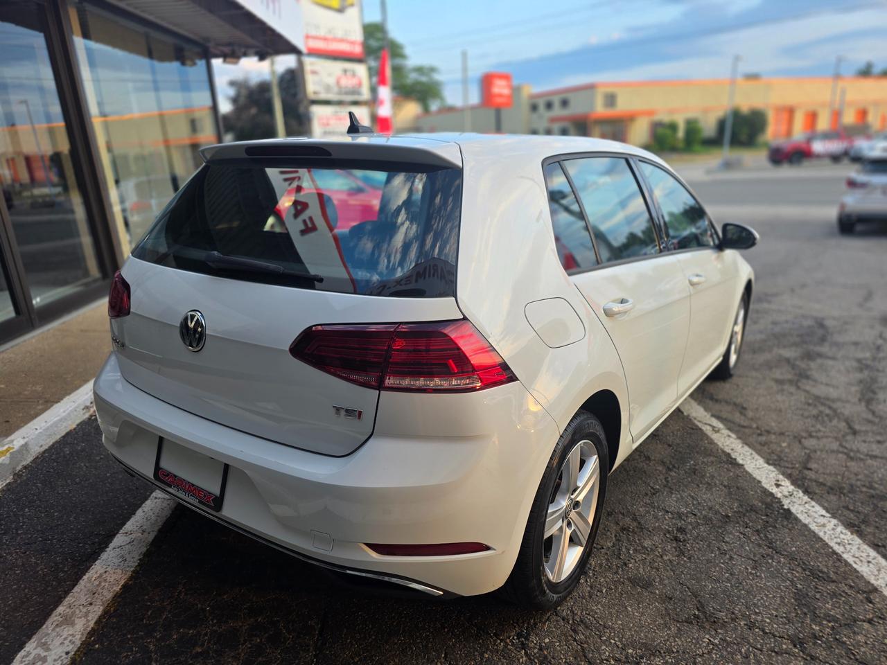 2018 Volkswagen Golf 1.8 TSI Comfortline Accident Free | One Owner | Sunroof | Heated Seats | Backup Camera Photo