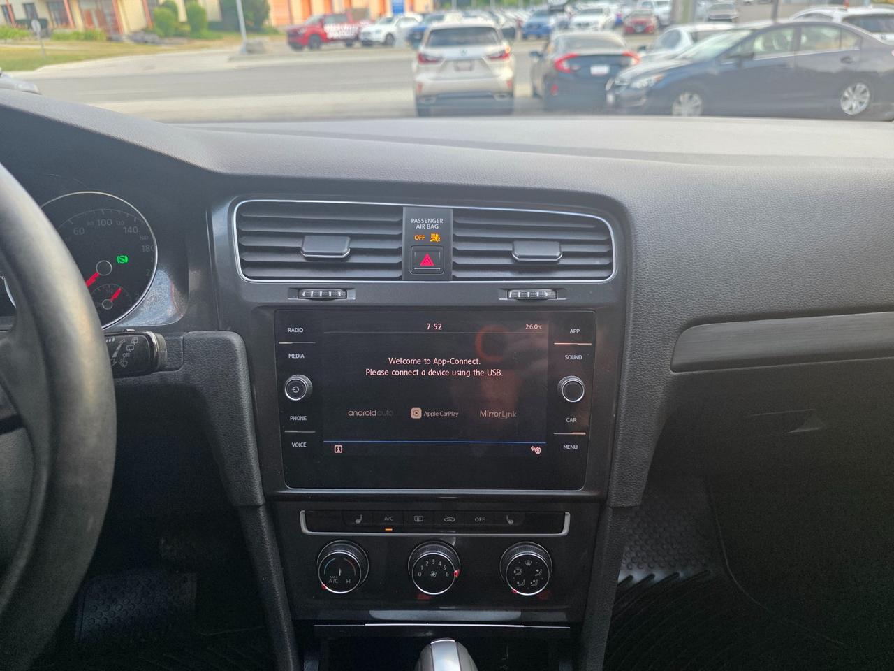 2018 Volkswagen Golf 1.8 TSI Comfortline Accident Free | One Owner | Sunroof | Heated Seats | Backup Camera Photo