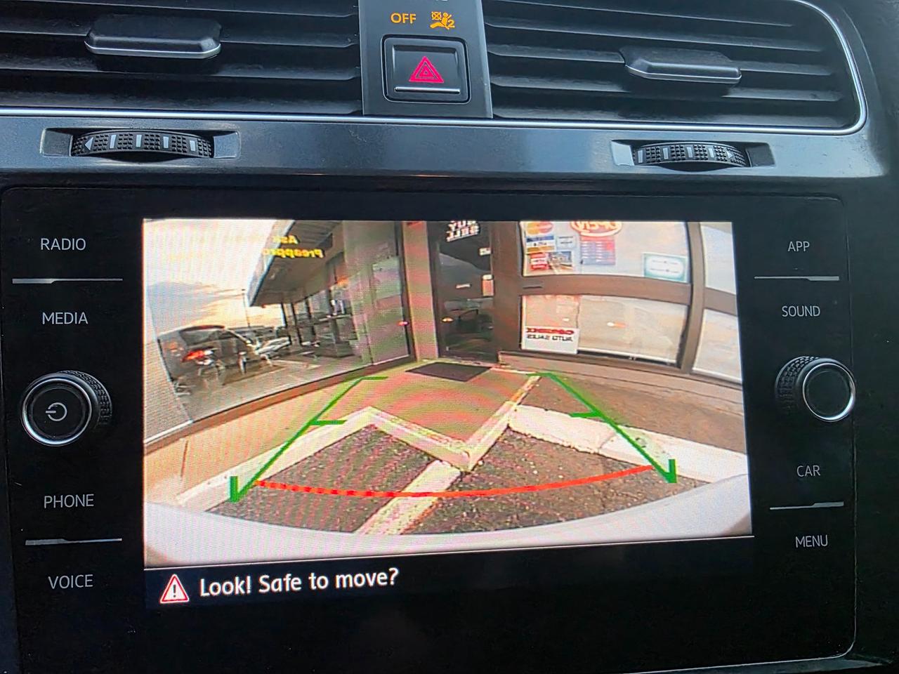 2018 Volkswagen Golf 1.8 TSI Comfortline Accident Free | One Owner | Sunroof | Heated Seats | Backup Camera Photo