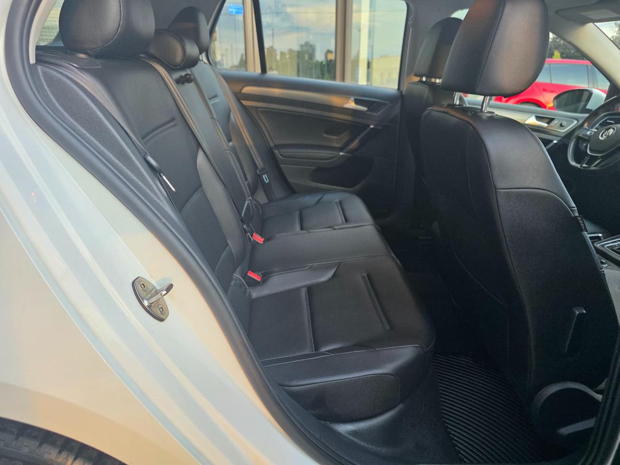 2018 Volkswagen Golf 1.8 TSI Comfortline Accident Free | One Owner | Sunroof | Heated Seats | Backup Camera Photo