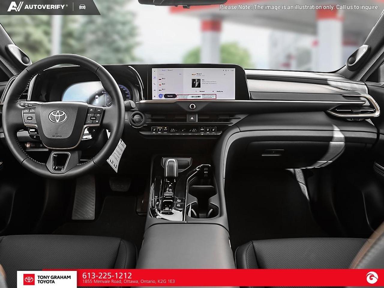 2025 Toyota Crown Signia Limited Photo