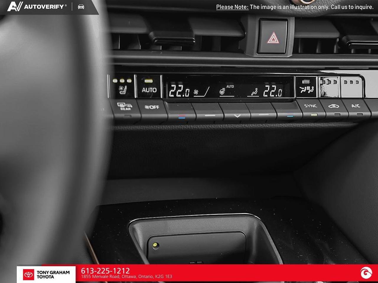 2025 Toyota Crown Signia Limited Photo