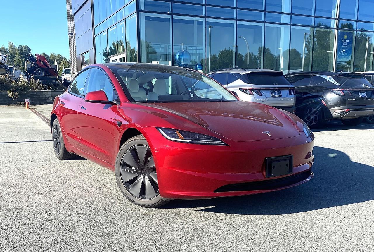 Used 2024 Tesla Model 3 LONG RANGE for sale in Abbotsford, BC