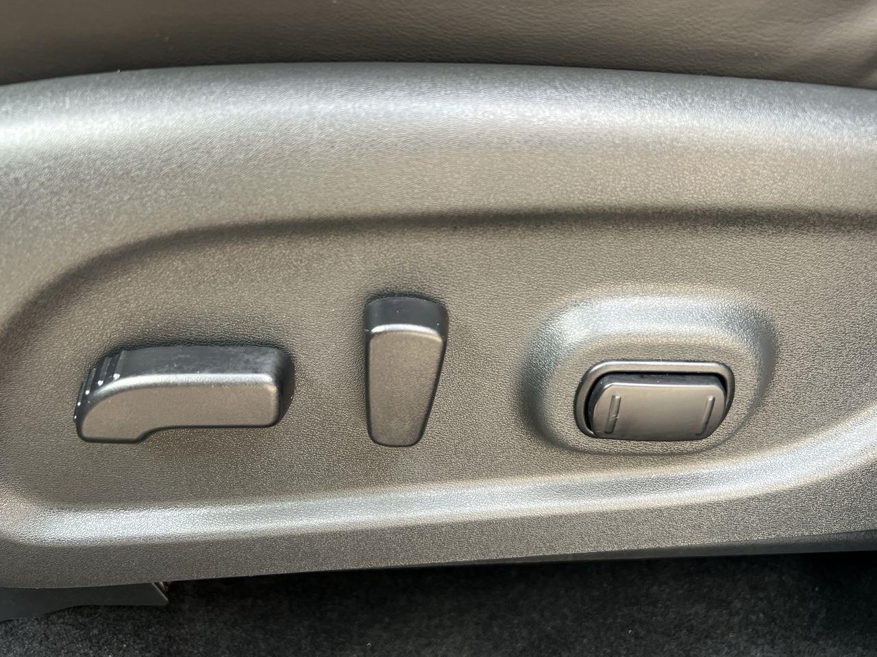 2023 Nissan Murano Platinum PREVIOUS DAILY RENTAL - MOONROOF, HEATED AND COOLED LEATHER SEATS, POWER CONTROL SEATS, NAV, SIRIUS Photo