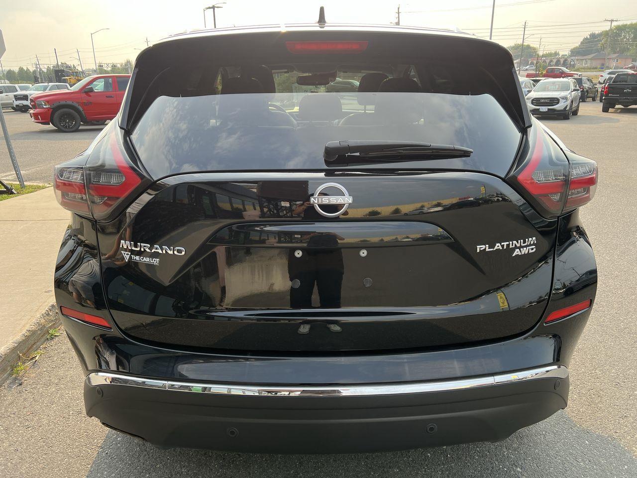 2023 Nissan Murano Platinum PREVIOUS DAILY RENTAL - MOONROOF, HEATED AND COOLED LEATHER SEATS, POWER CONTROL SEATS, NAV, SIRIUS Photo