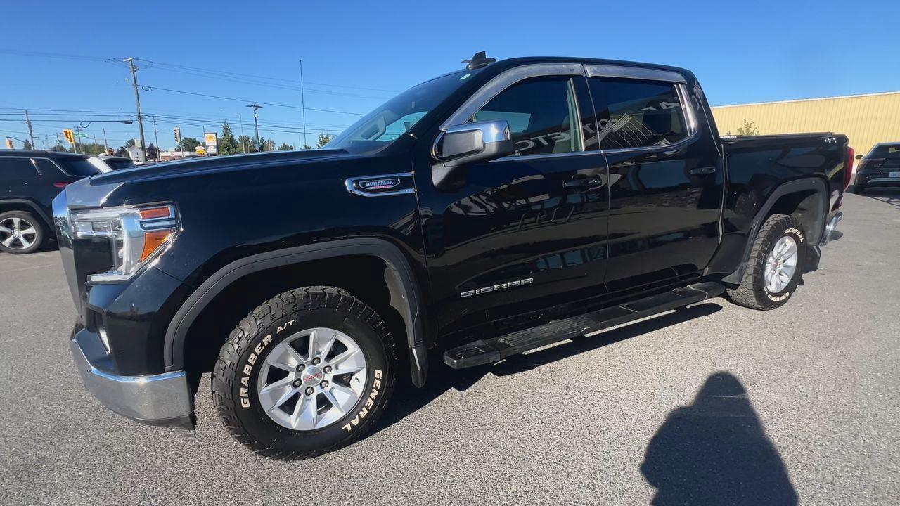2021 GMC Sierra 1500 SLE 4X4, DIESEL, 6 PASSENGER, SIRIUS XM, NAV, PUSH TO START, BACK UP CAMERA!! Photo3