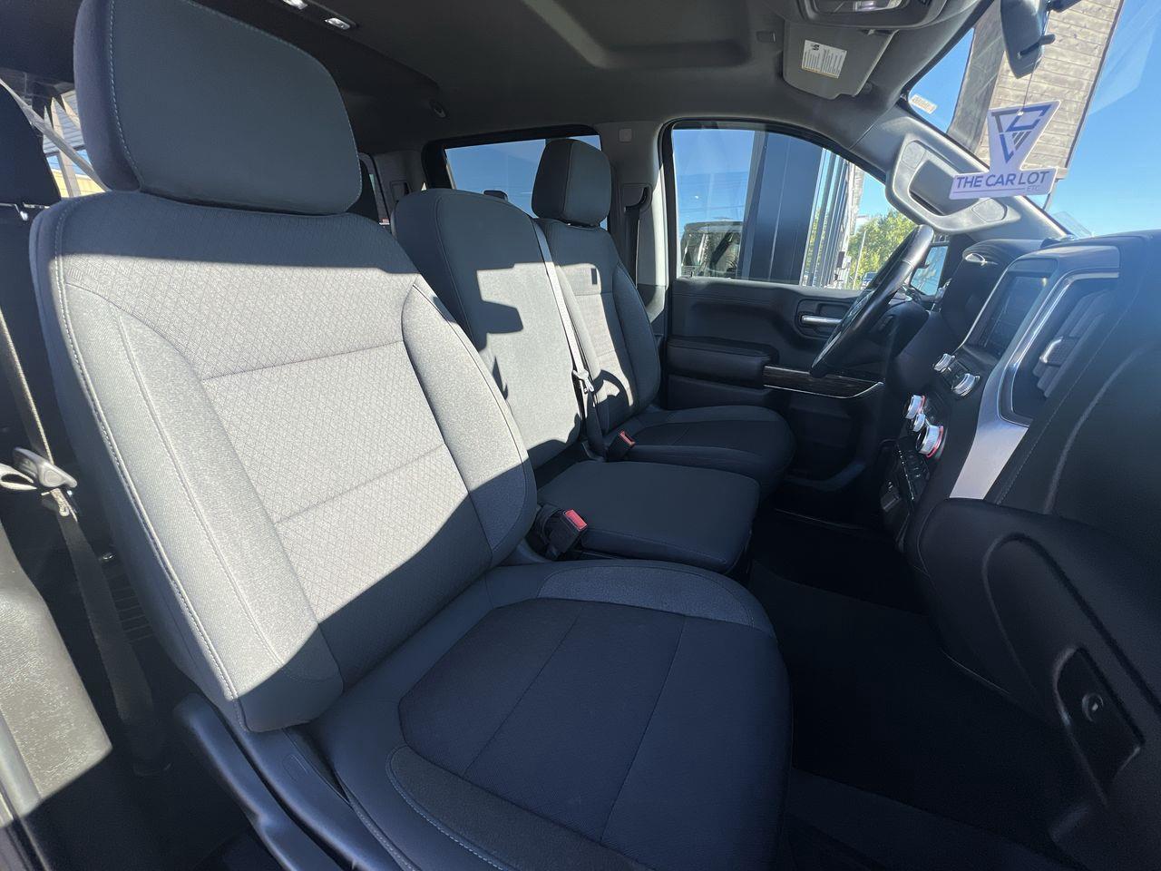 2021 GMC Sierra 1500 SLE 4X4, DIESEL, 6 PASSENGER, SIRIUS XM, NAV, PUSH TO START, BACK UP CAMERA!! Photo