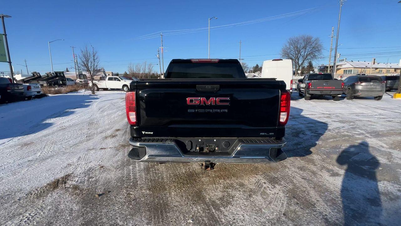 2021 GMC Sierra 1500 SLE 4X4, DIESEL, 6 PASSENGER, SIRIUS XM, NAV, PUSH TO START, BACK UP CAMERA!! Photo