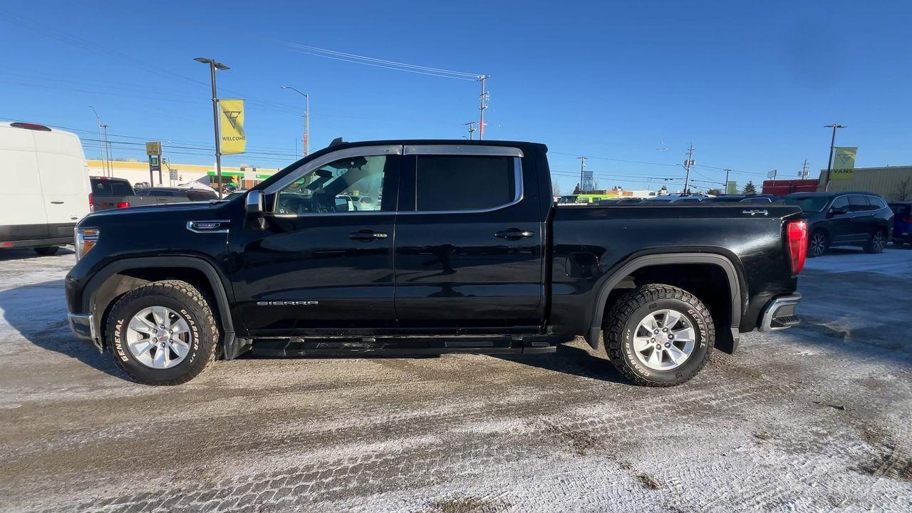 2021 GMC Sierra 1500 SLE 4X4, DIESEL, 6 PASSENGER, SIRIUS XM, NAV, PUSH TO START, BACK UP CAMERA!! Photo