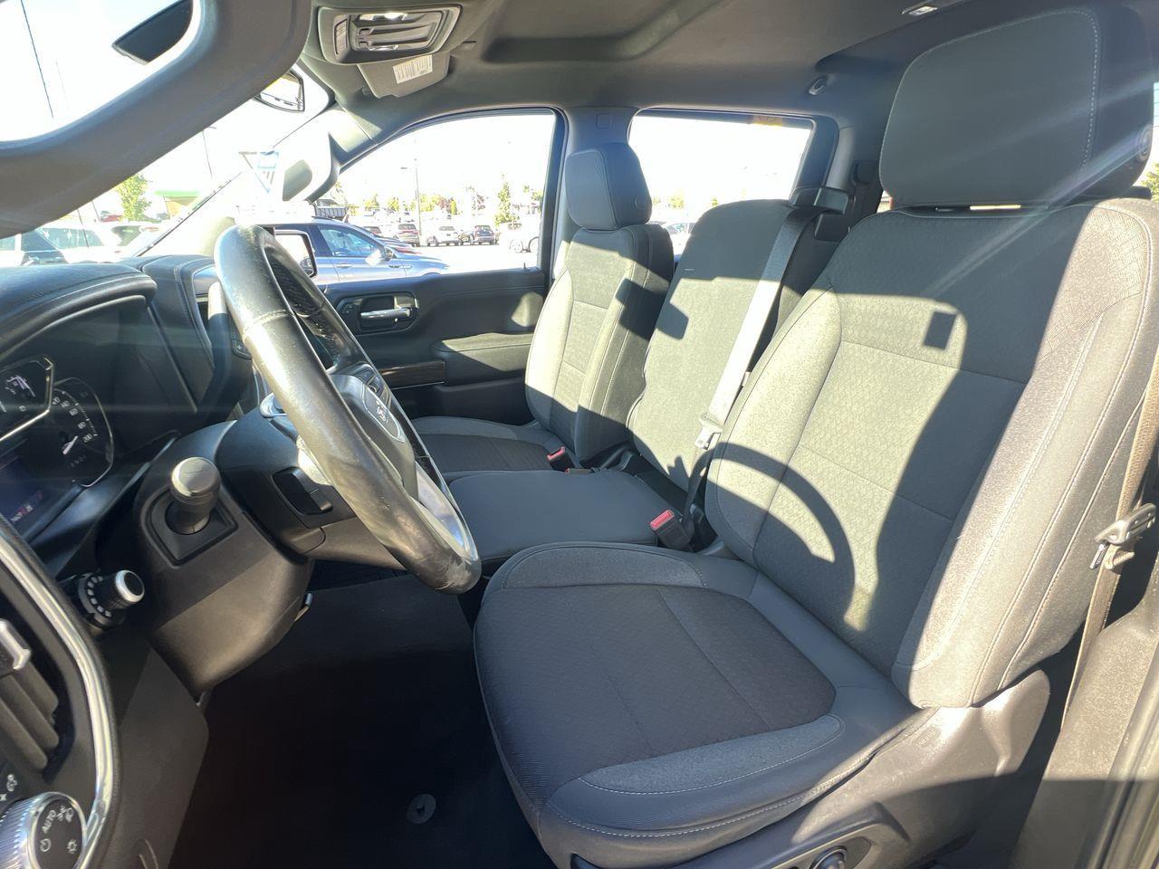 2021 GMC Sierra 1500 SLE 4X4, DIESEL, 6 PASSENGER, SIRIUS XM, NAV, PUSH TO START, BACK UP CAMERA!! Photo