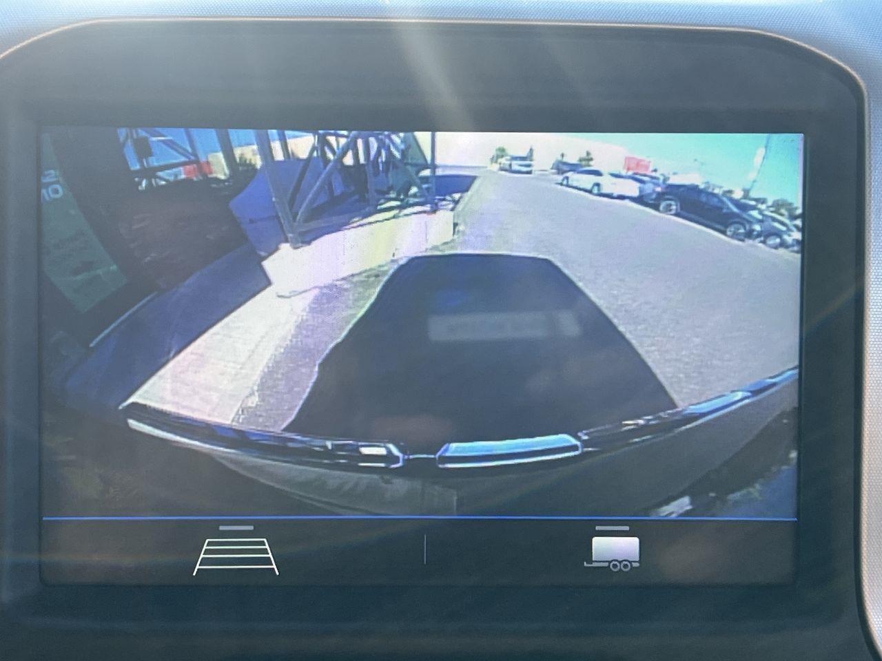 2021 GMC Sierra 1500 SLE 4X4, DIESEL, 6 PASSENGER, SIRIUS XM, NAV, PUSH TO START, BACK UP CAMERA!! Photo