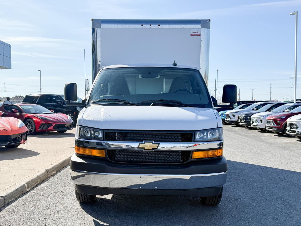 2025 Chevrolet Express Cutaway Work Van 4.3L V6 WITH REMOTE ENTRY, POWER DRIVER'S SEAT, CLOTH SEATS, AIR CONDITIONING, CRUISE CONTROL, MP3 PLAYER, BLUETOOTH Photo