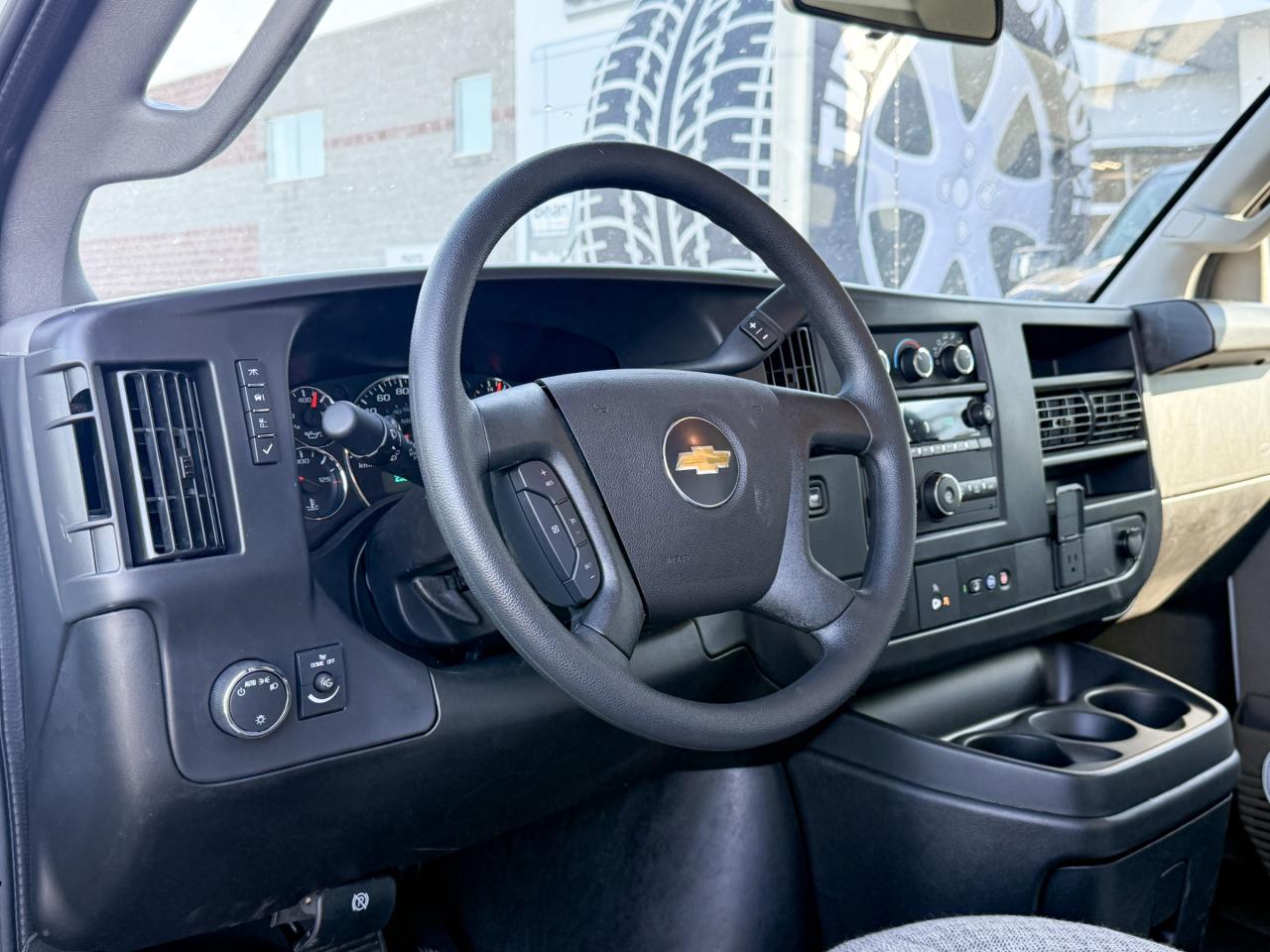 2025 Chevrolet Express Cutaway Work Van 4.3L V6 WITH REMOTE ENTRY, POWER DRIVER'S SEAT, CLOTH SEATS, AIR CONDITIONING, CRUISE CONTROL, MP3 PLAYER, BLUETOOTH Photo