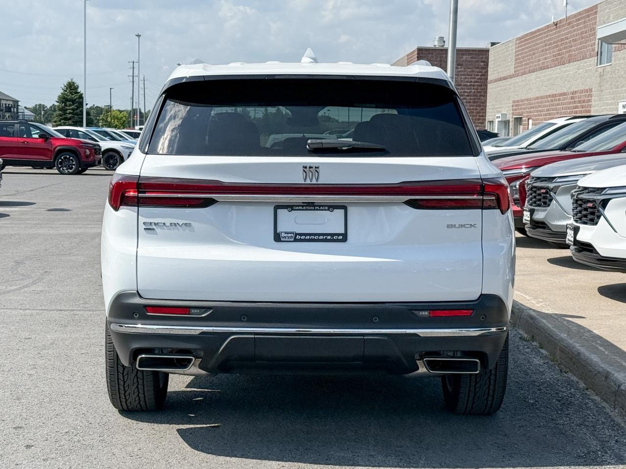 2026 Buick Enclave Preferred 2.5L 4 CYL WITH REMOTE START/ENTRY, HEATED SEATS, HEATED STEERING WHEEL, POWER LIFTGATE, BOSE SOUND SYSTEM Photo