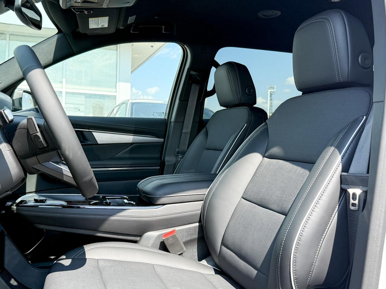 2026 Buick Enclave Preferred 2.5L 4 CYL WITH REMOTE START/ENTRY, HEATED SEATS, HEATED STEERING WHEEL, POWER LIFTGATE, BOSE SOUND SYSTEM Photo