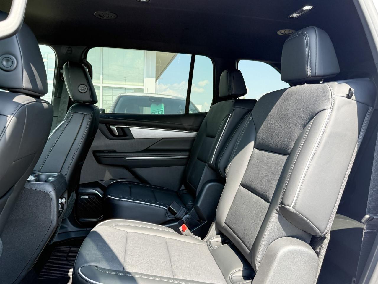 2026 Buick Enclave Preferred 2.5L 4 CYL WITH REMOTE START/ENTRY, HEATED SEATS, HEATED STEERING WHEEL, POWER LIFTGATE, BOSE SOUND SYSTEM Photo