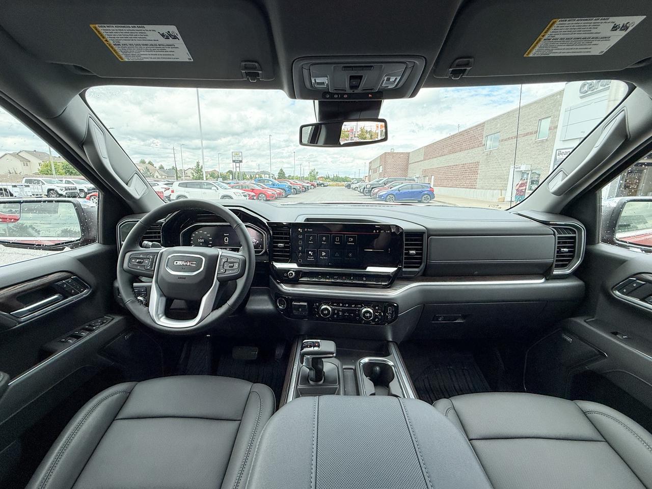 2025 GMC Sierra 1500 SLT 5.3L V8 WITH REMOTE START/ENTRY, HEATED SEATS, HEATED STEERING WHEEL, VENTILATED SEATS, ADAPTIVE CRUISE CONTROL, BOSE SPEAKER SYSTEM Photo