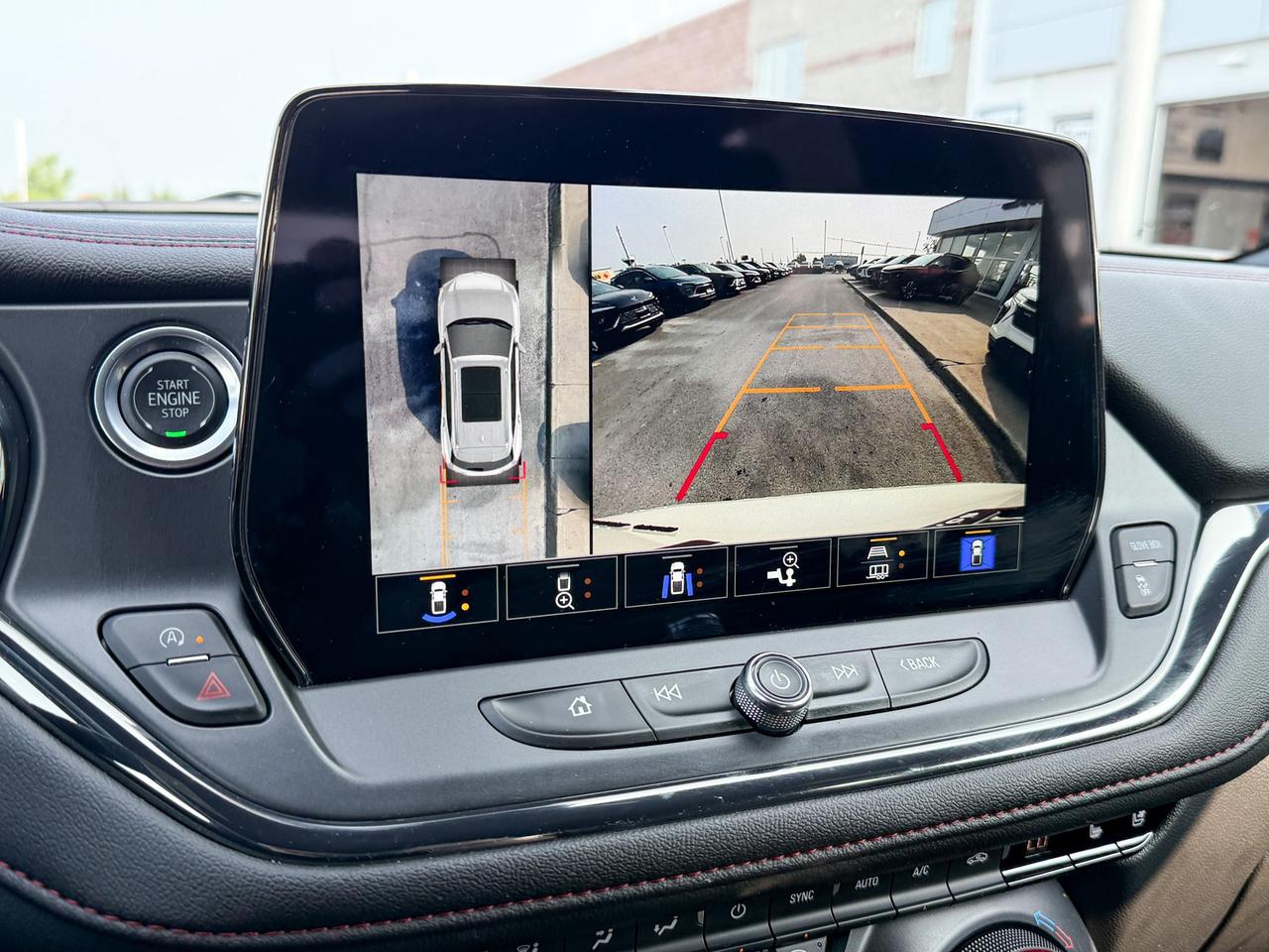 2025 Chevrolet Blazer RS 3.6L V6 WITH REMOTE START/ENTRY, HEATED SEATS, HEATED STEERING WHEEL, VENTILATED SEATS, SUNROOF, POWER LIFTGATE, HD REAR VISION CAMERA Photo