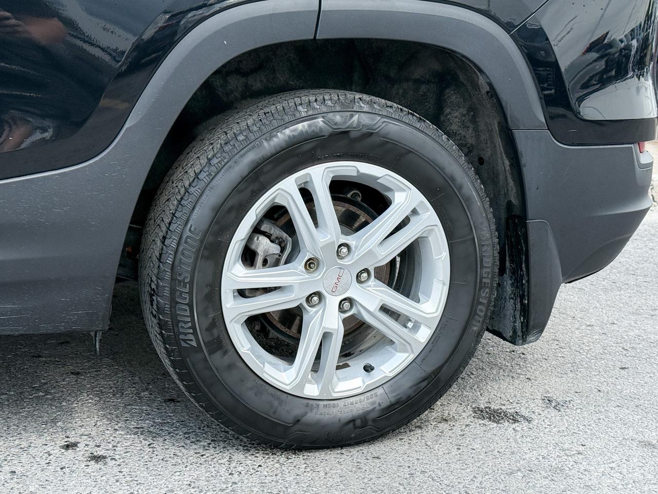 2021 GMC Terrain CLEAN CARFAX, 1.5L 4CYL TURBO, SLE AWD, HEATED FRONT CLOTH SEATS, REMOTE VEHICLE START, HD REAR VISION CAMERA, LUGGAGE SIDE RAILS, 17" ALLOY RIMS Photo