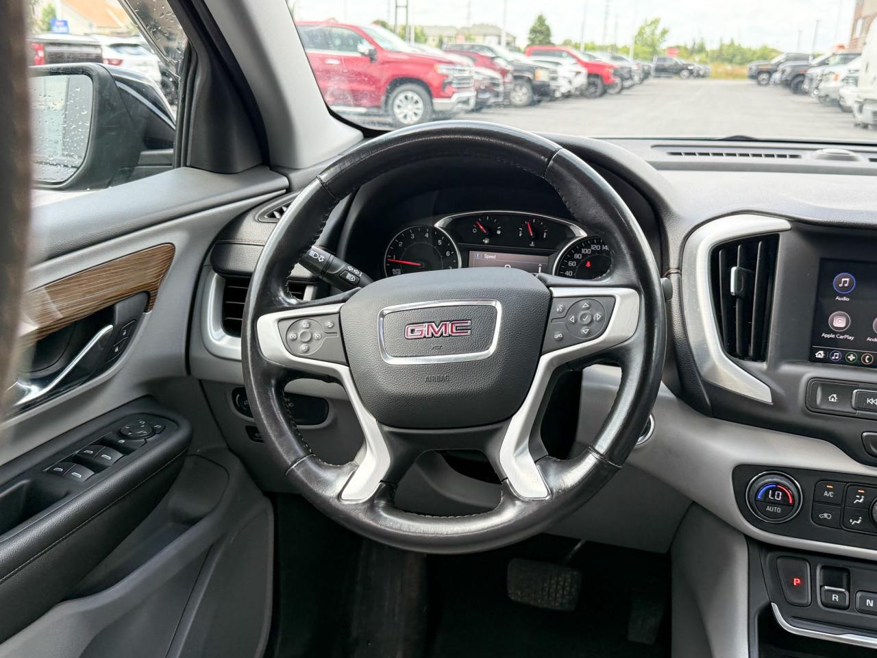 2021 GMC Terrain CLEAN CARFAX, 1.5L 4CYL TURBO, SLE AWD, HEATED FRONT CLOTH SEATS, REMOTE VEHICLE START, HD REAR VISION CAMERA, LUGGAGE SIDE RAILS, 17" ALLOY RIMS Photo