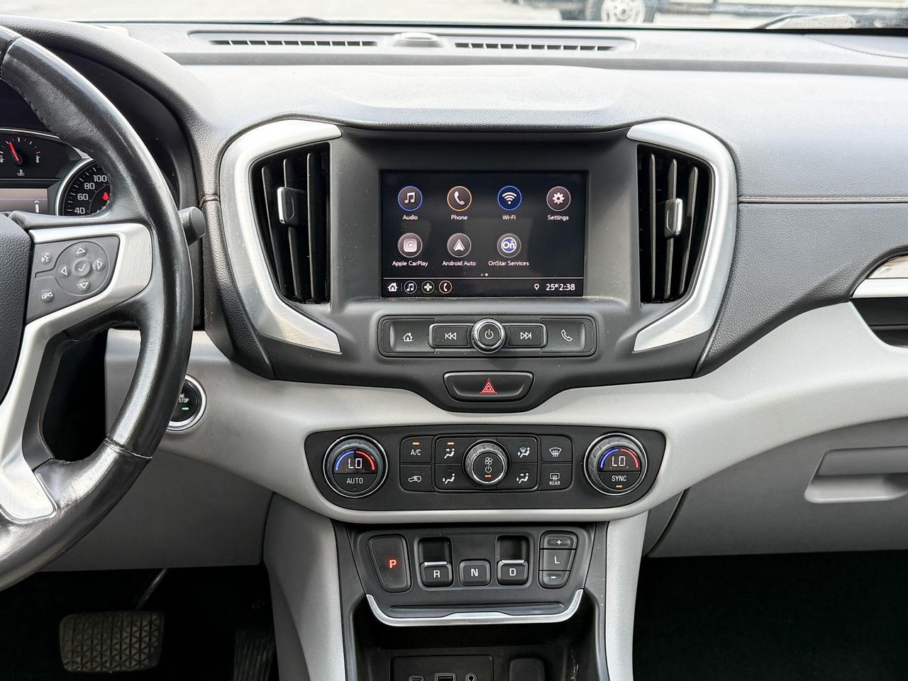 2021 GMC Terrain CLEAN CARFAX, 1.5L 4CYL TURBO, SLE AWD, HEATED FRONT CLOTH SEATS, REMOTE VEHICLE START, HD REAR VISION CAMERA, LUGGAGE SIDE RAILS, 17" ALLOY RIMS Photo