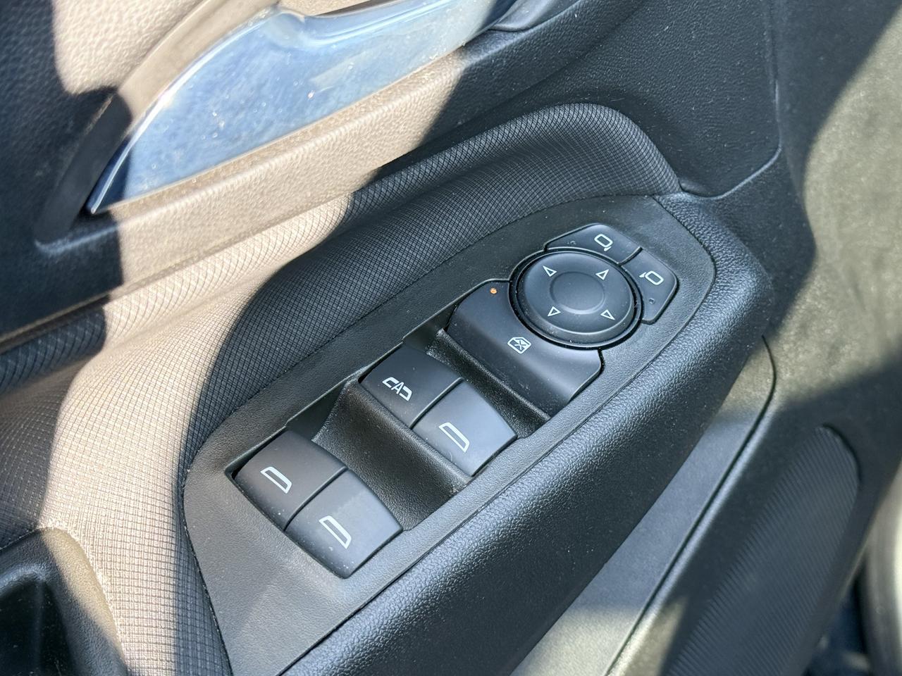 2024 Chevrolet Equinox ONE OWNER, CLEAN CARFAX, 1.5L 4CYL TURBO, RS AWD, HEATED FRONT LEATHER SEATS, HEATED LEATHER WRAPPED STEERING WHEEL, BOSE PREMIUM SOUND SYSTEM, ADAPTIVE CRUISE CONTROL, REMOTE VEHICLE START, ADVANCED Photo
