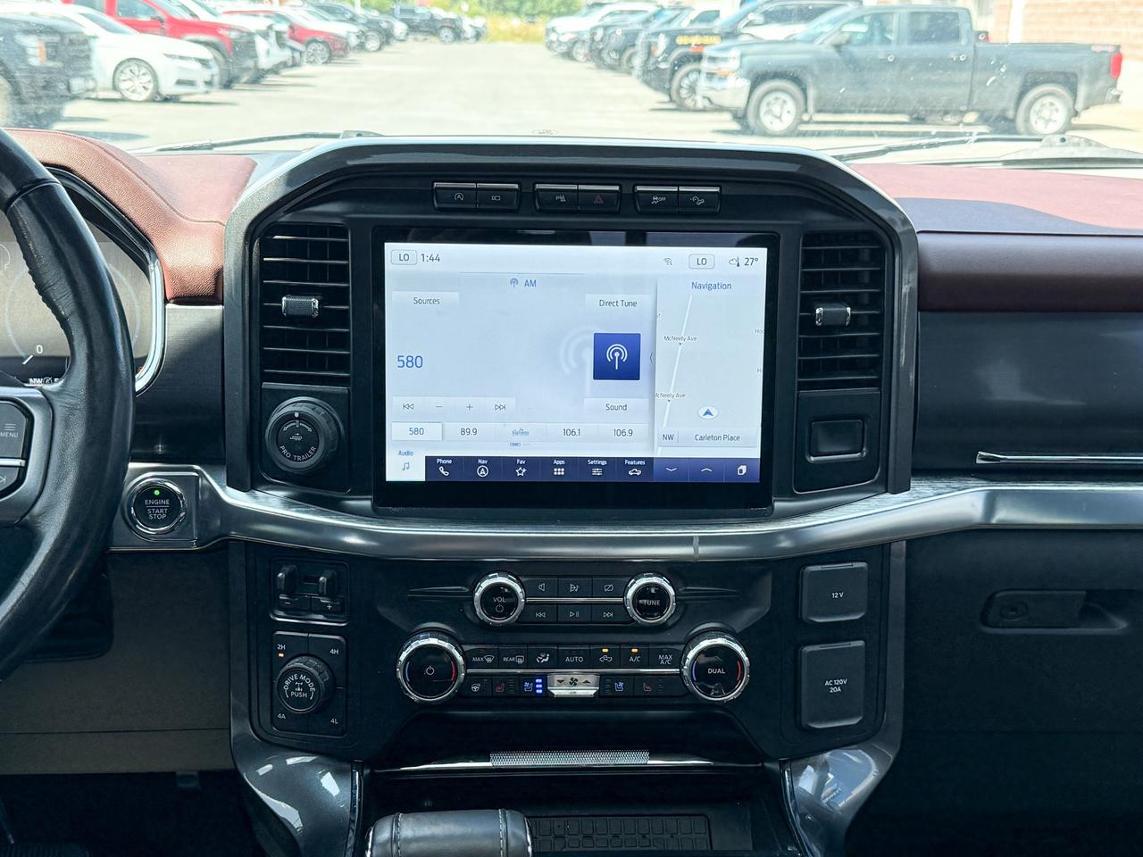 2023 Ford F-150 Lariat ONE OWNER, CLEAN CARFAX, 3.5L V6, SUPER CREW SHORT BOX, HEATED & VENTILATED LEATHER SEATS, PANORAMIC SUNROOF, FX4 OFF ROAD PACKAGE, 20" ALLOY WHEELS Photo