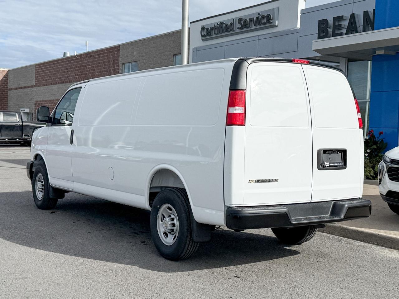2025 Chevrolet Express 2500 Work Van 4.3L V6 WITH REMOTE ENTRY, CRUISE CONTROL, REAR VISION CAMERA, BLUETOOTH Photo