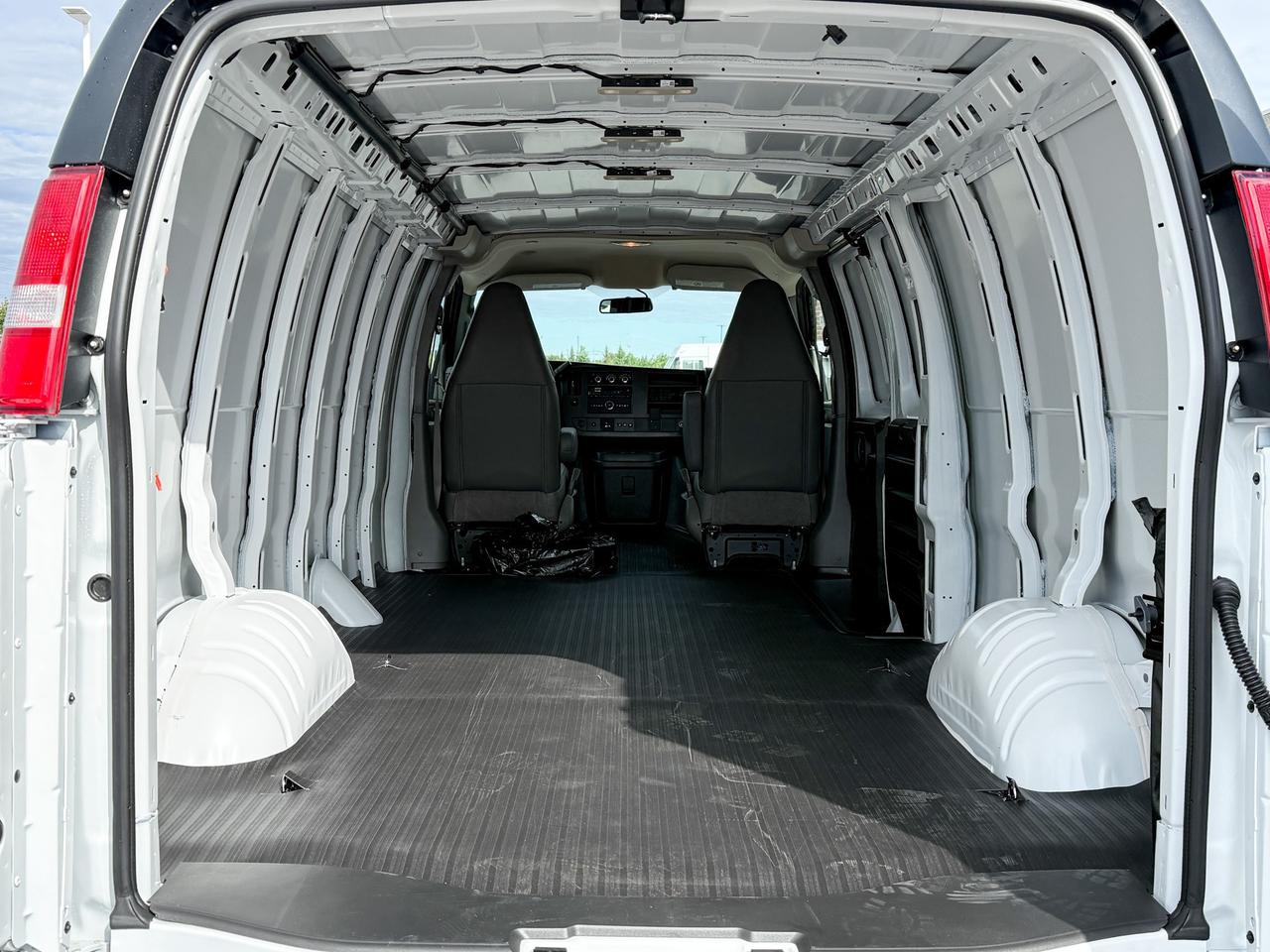 2025 Chevrolet Express 2500 Work Van 4.3L V6 WITH REMOTE ENTRY, CRUISE CONTROL, REAR VISION CAMERA, BLUETOOTH Photo