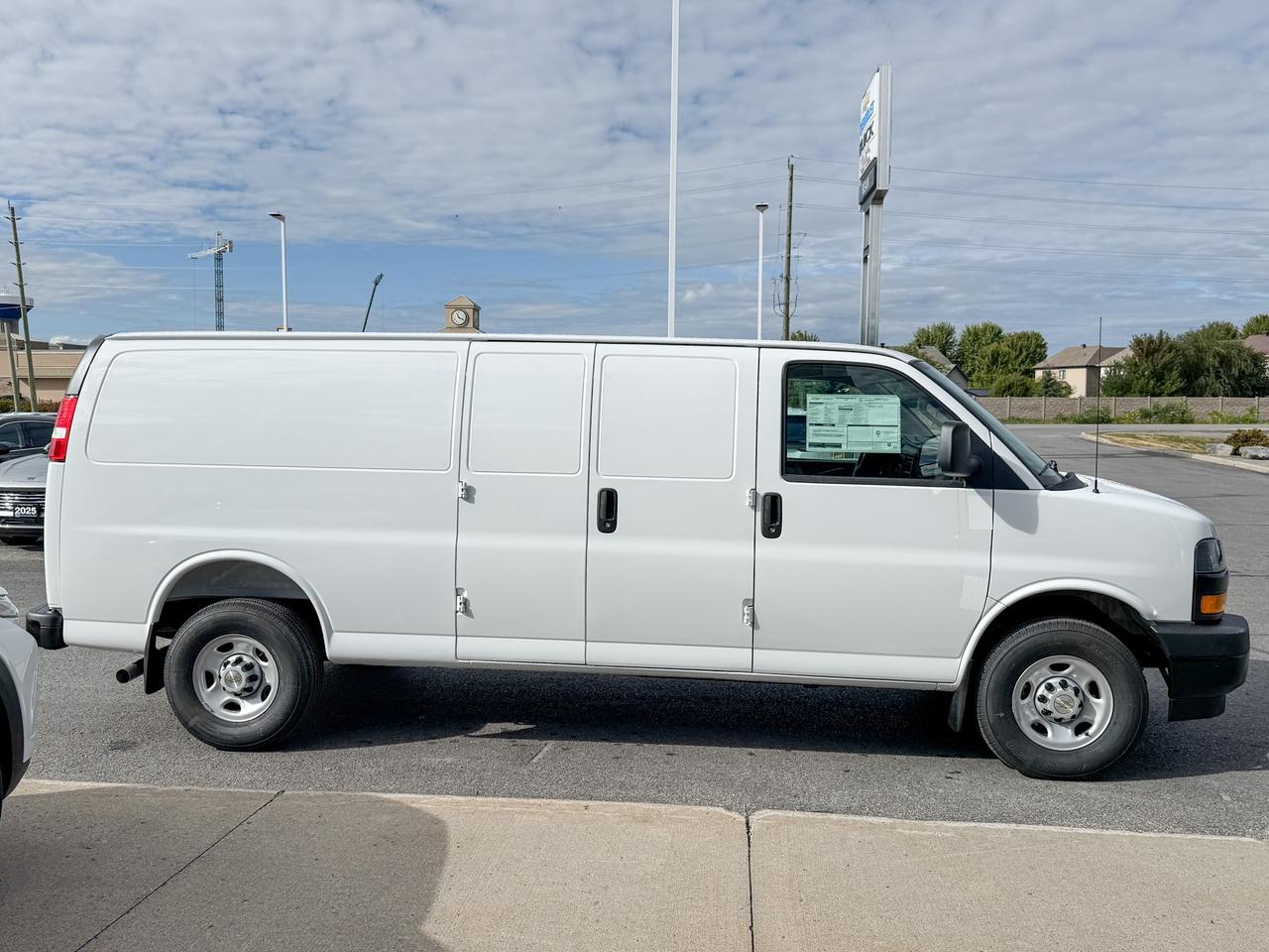 2025 Chevrolet Express 2500 Work Van 4.3L V6 WITH REMOTE ENTRY, CRUISE CONTROL, REAR VISION CAMERA, BLUETOOTH Photo