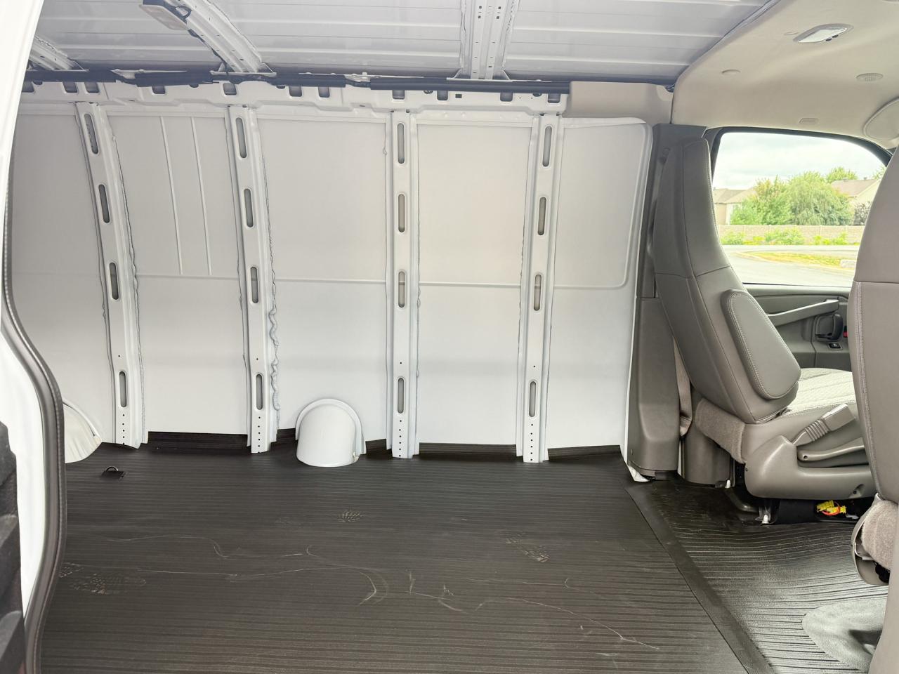 2025 Chevrolet Express 2500 Work Van 4.3L V6 WITH REMOTE ENTRY, CRUISE CONTROL, REAR VISION CAMERA, BLUETOOTH Photo