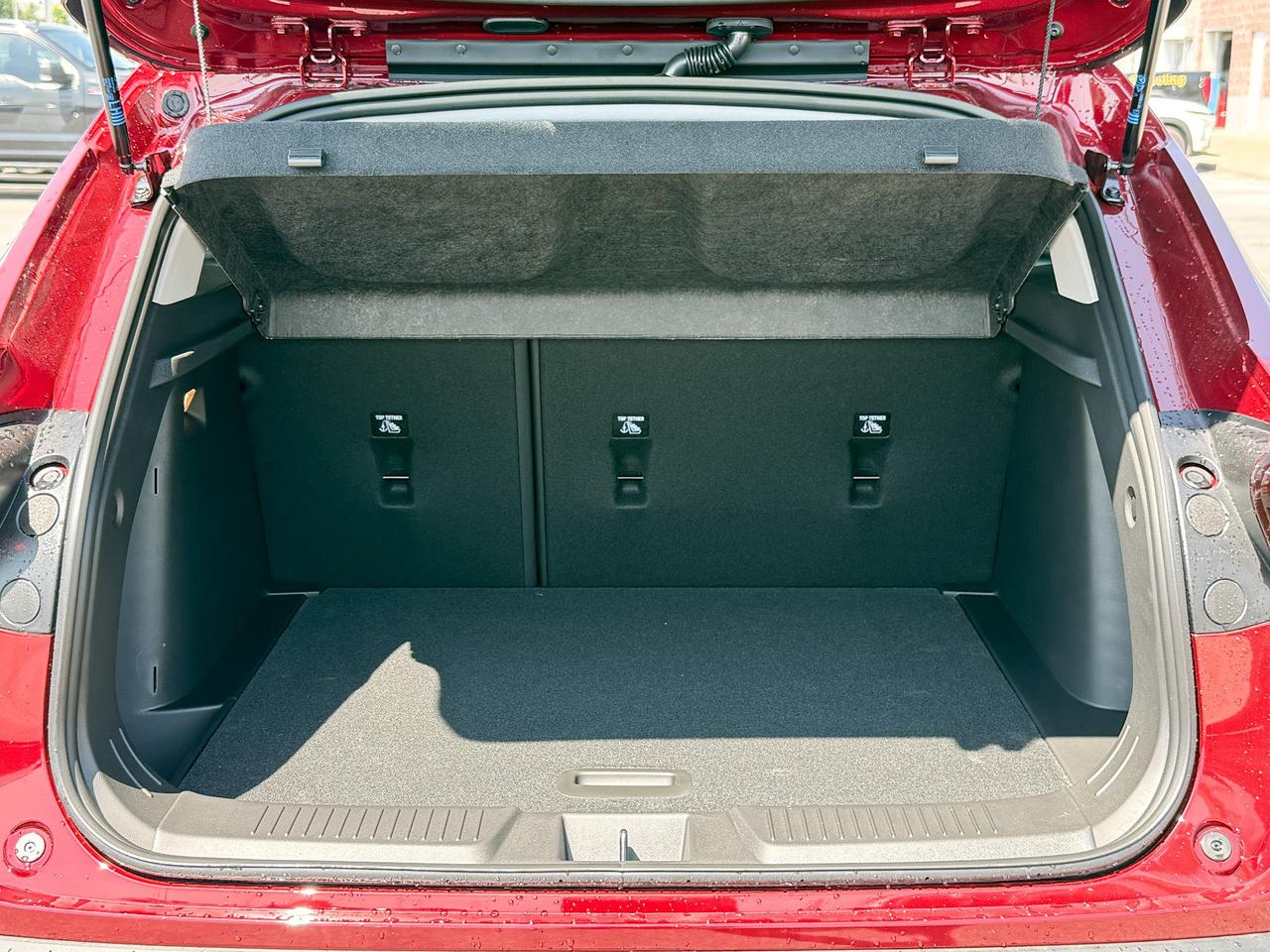 2025 Chevrolet Trax LT 1.2L 3 CYL WITH REMOTE START/ENTRY, HEATED SEATS, ADAPTIVE CRUISE CONTROL, APPLE CARPLAY AND ANDROID AUTO Photo