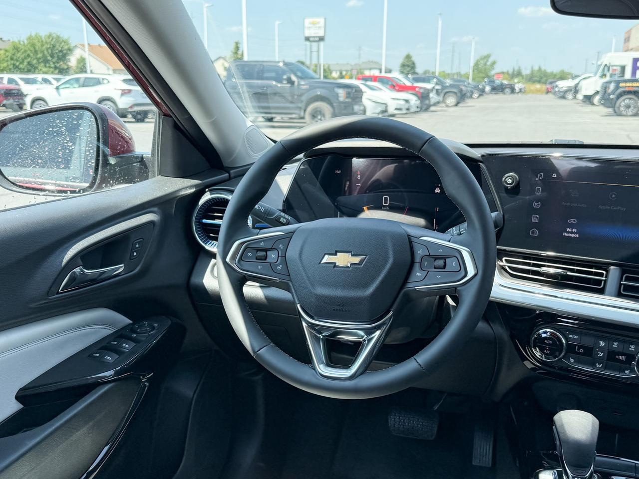 2025 Chevrolet Trax LT 1.2L 3 CYL WITH REMOTE START/ENTRY, HEATED SEATS, ADAPTIVE CRUISE CONTROL, APPLE CARPLAY AND ANDROID AUTO Photo