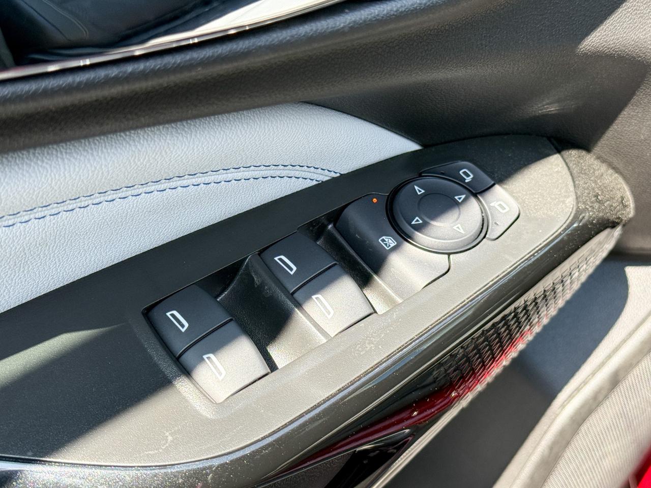 2025 Chevrolet Trax LT 1.2L 3 CYL WITH REMOTE START/ENTRY, HEATED SEATS, ADAPTIVE CRUISE CONTROL, APPLE CARPLAY AND ANDROID AUTO Photo