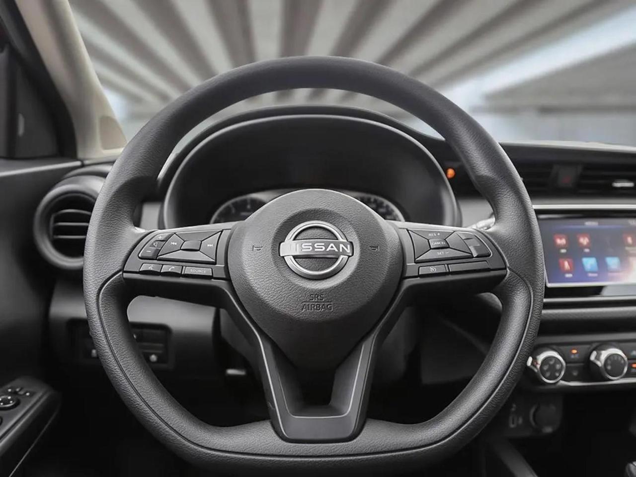 2025 Nissan Kicks Play S Photo