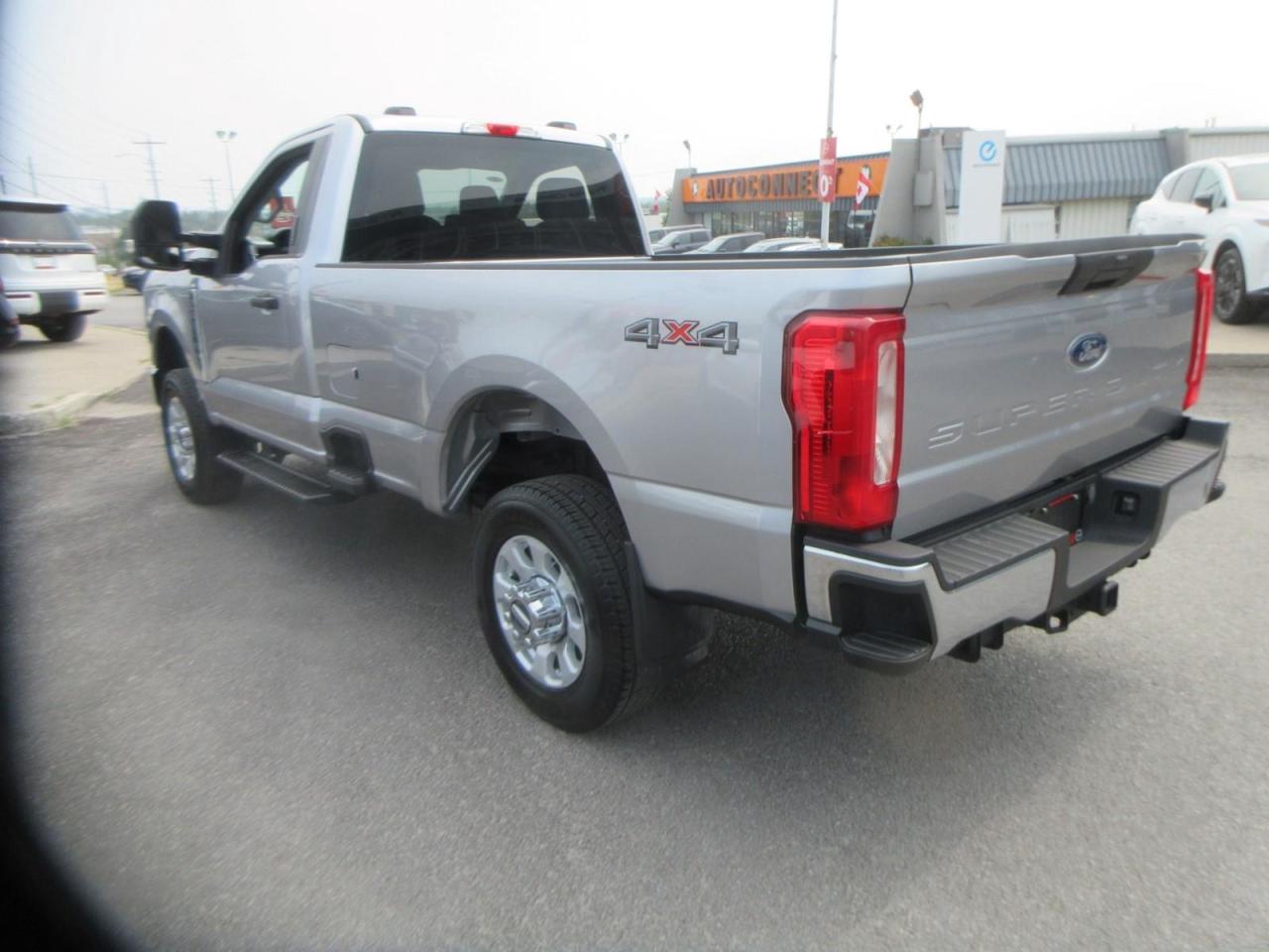 2023 Ford F-250 XLT Photo2