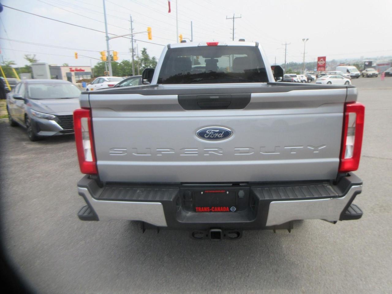 2023 Ford F-250 XLT Photo3