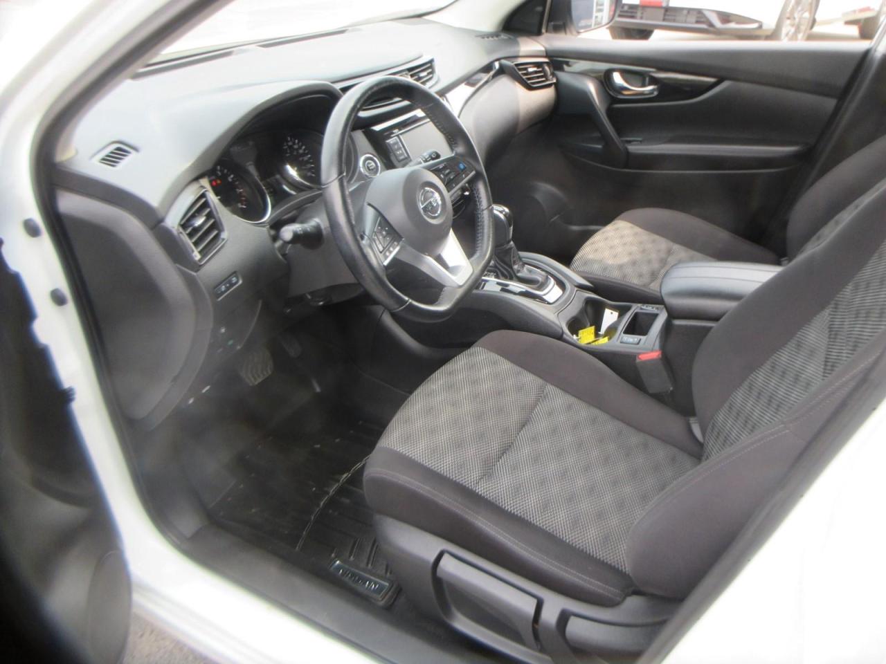 2022 Nissan Qashqai SV Photo