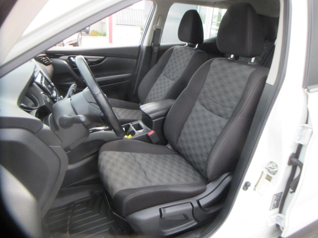 2022 Nissan Qashqai SV Photo