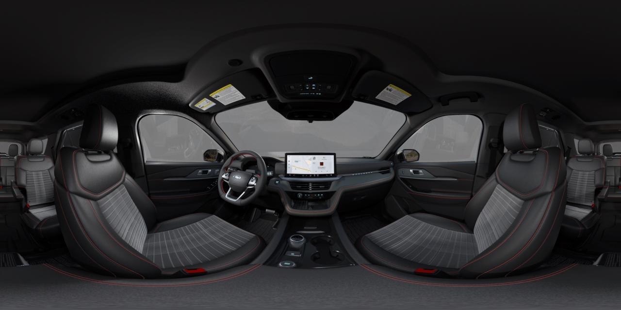 2025 Ford Explorer ST-Line Photo