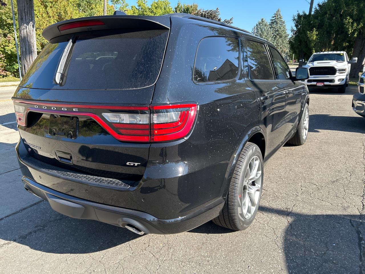 2026 Dodge Durango GT HEMI V8 GT HEMI! 0% financing up to 60 months! Photo3