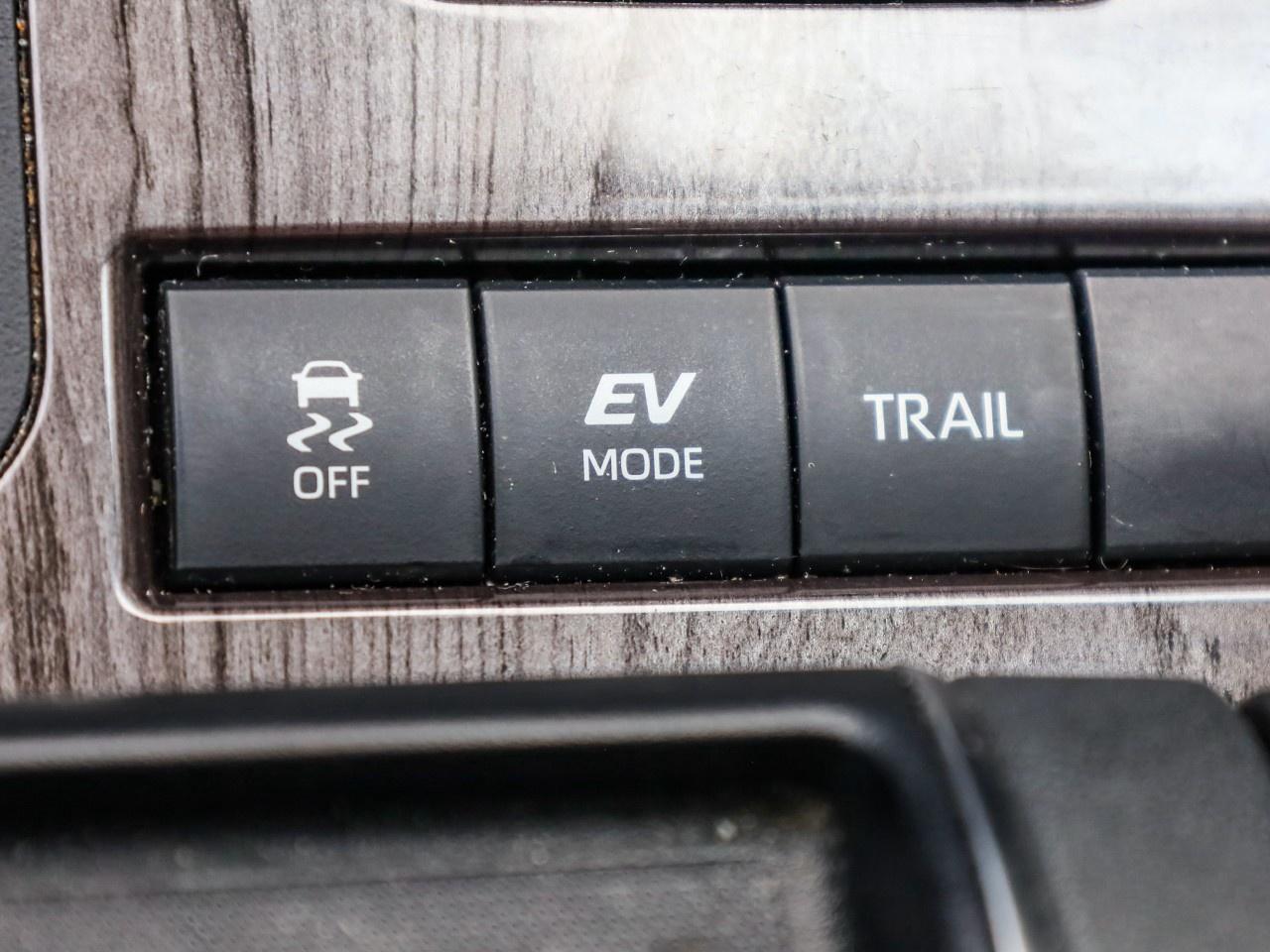 2020 Toyota Highlander Hybrid Limited Photo