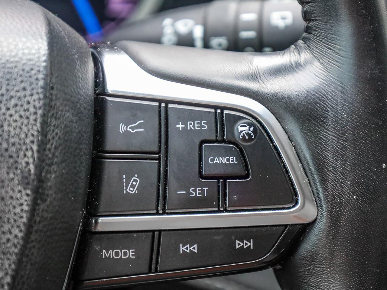 2020 Toyota Highlander Hybrid Limited Photo