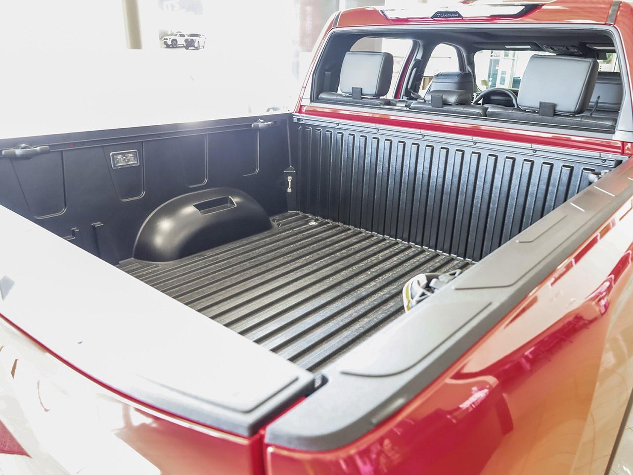 2025 Toyota Tundra Hybrid Limited Photo3