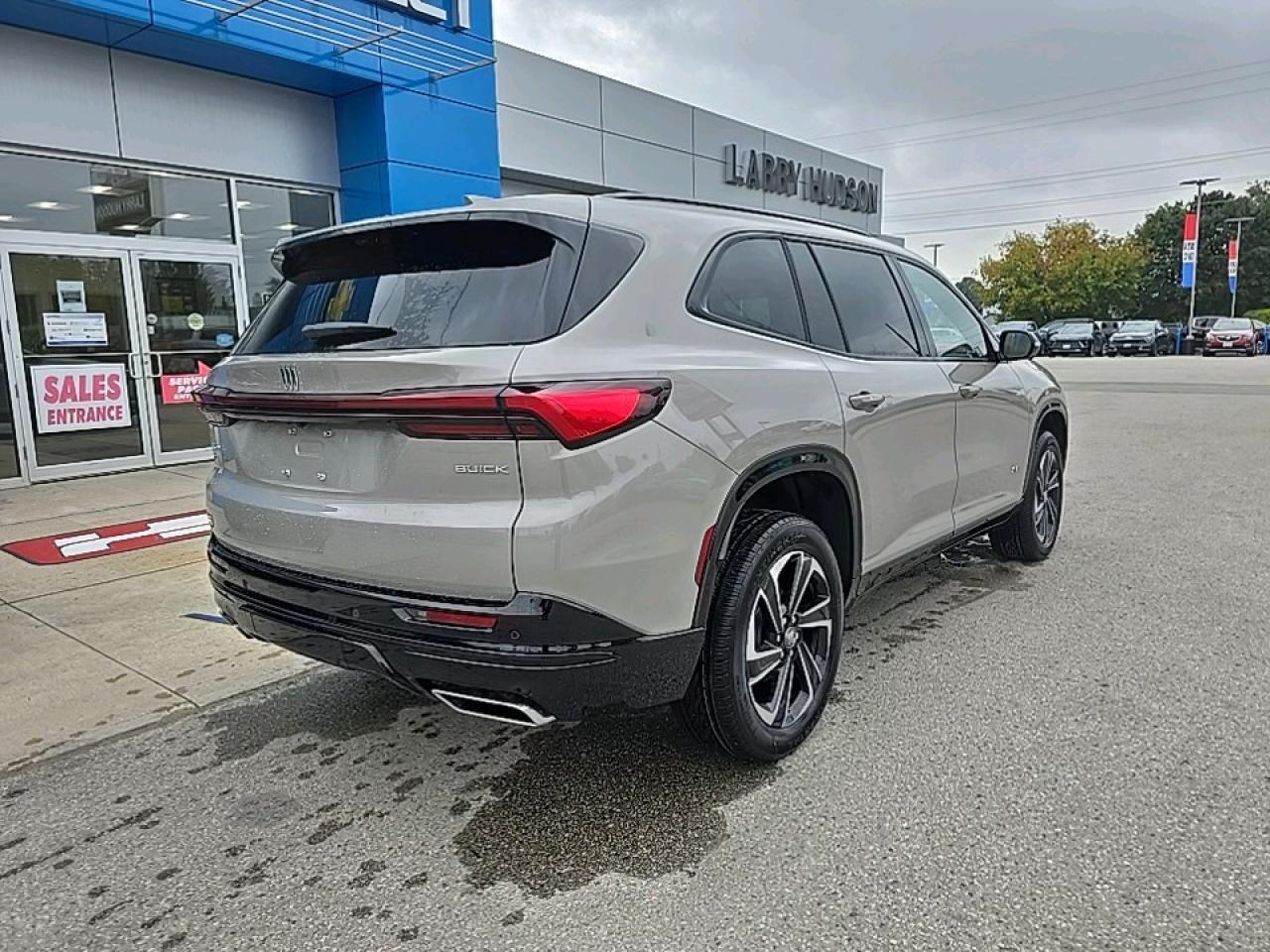 2026 Buick Enclave Sport Touring Photo2